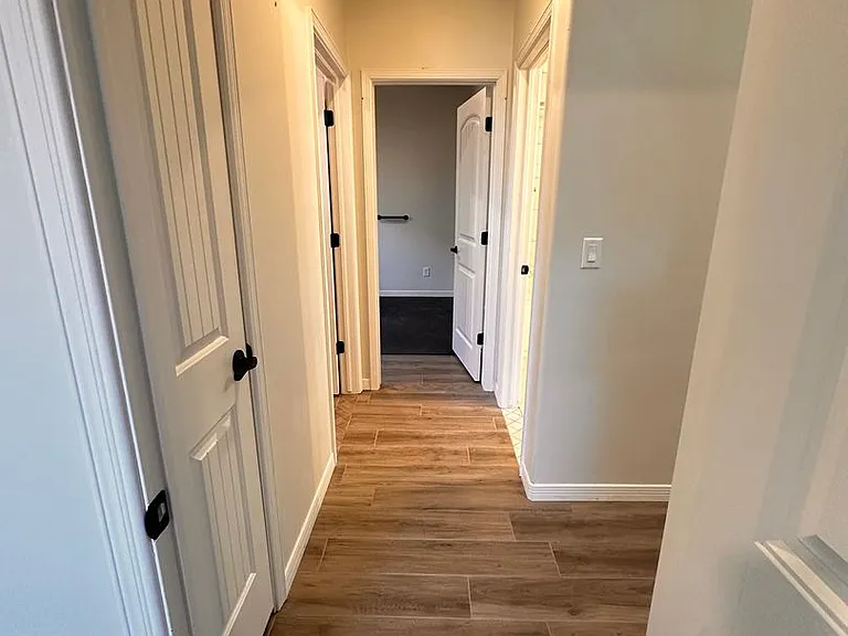 118 Scotland Ct — Photo 6