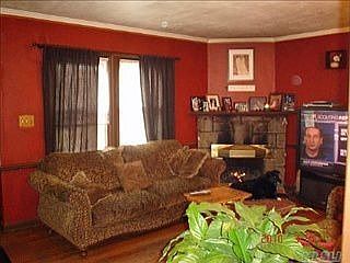 2nd image of 49 Melvin Ave