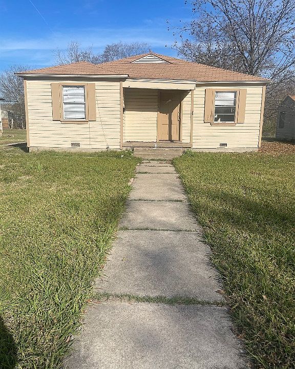 1st image of 546 Loraine Cir