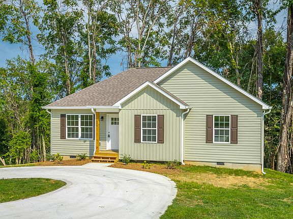 3rd image of 3686 Saluda St