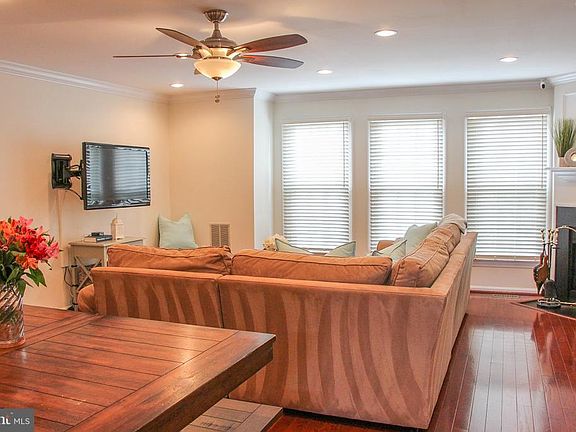 2nd image of 7530 Manigold Ct