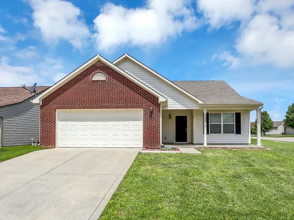 3222 Enclave Ln, Greenwood, IN 46143