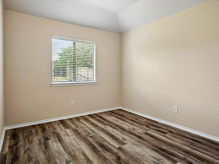 8701 Sagebrush Trl — Photo 10