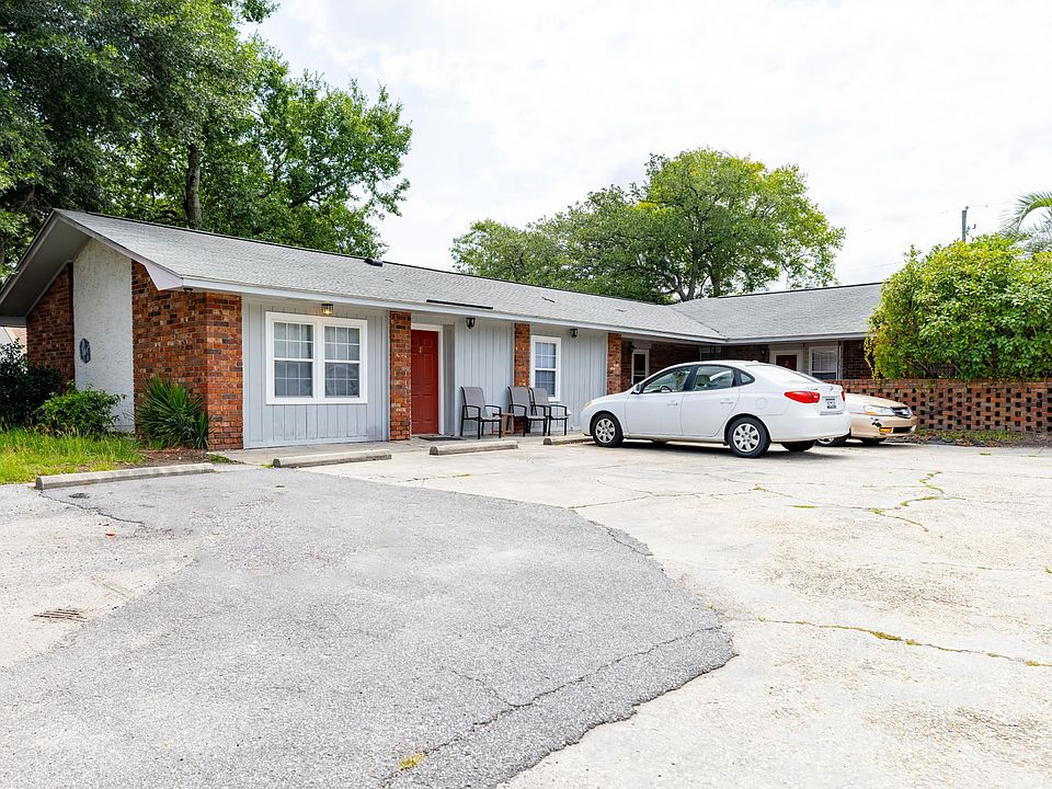2nd image of 3963 W Montague Ave #3