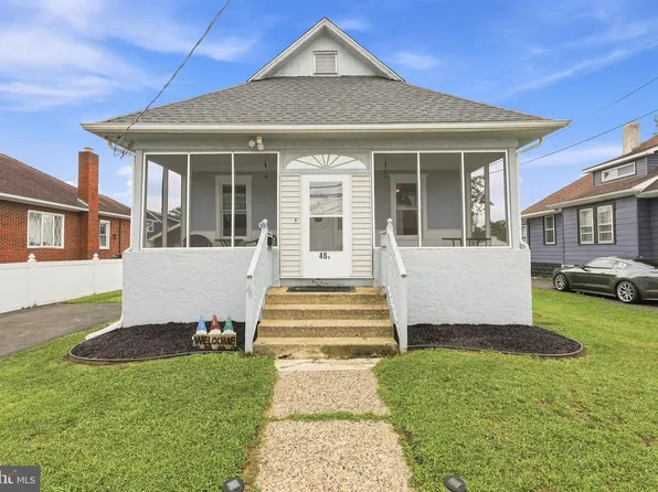 46 W Broad St, Gibbstown, NJ 08027