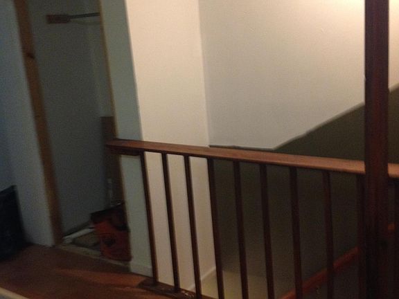 5th image of 903 S 13th St Floor 2