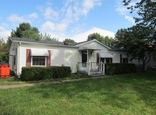 2331 W Randolph St, Vandalia, IL 62471