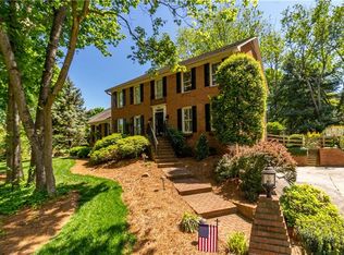 908 Ashley Glen Dr, Winston Salem, NC 27104