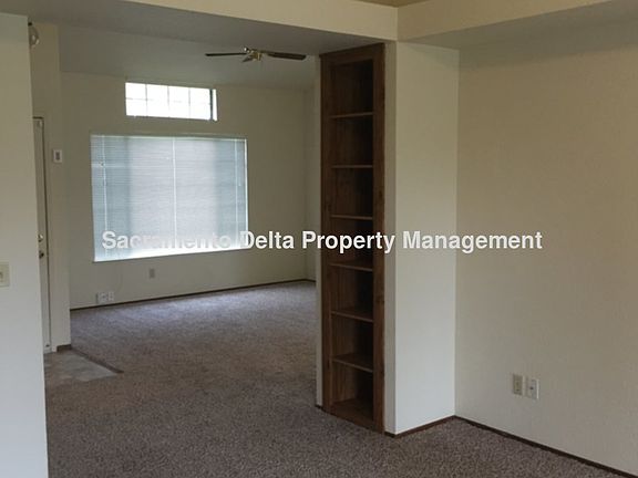 3rd image of 3920 Blackfield Dr