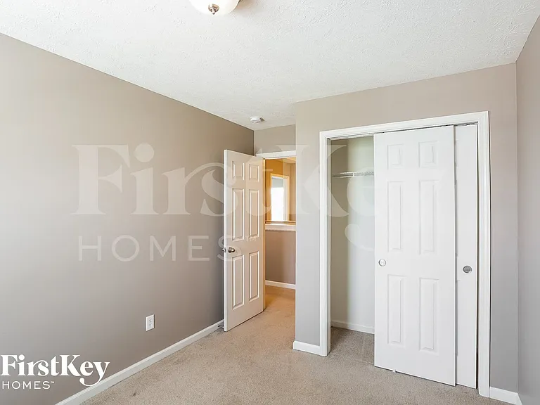 2822 Beethoven Ave — Photo 11