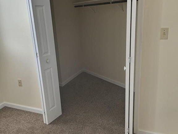 5th image of 610 Race St APT 9