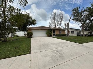 6811 Friendship Dr, Sarasota, FL 34241