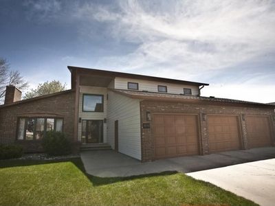 204 Prairiewood Dr S, Fargo, ND, 58103