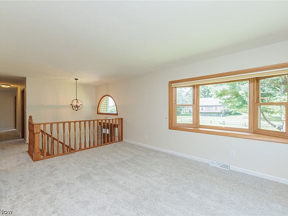 3rd image of 4261 Slaughter Rd