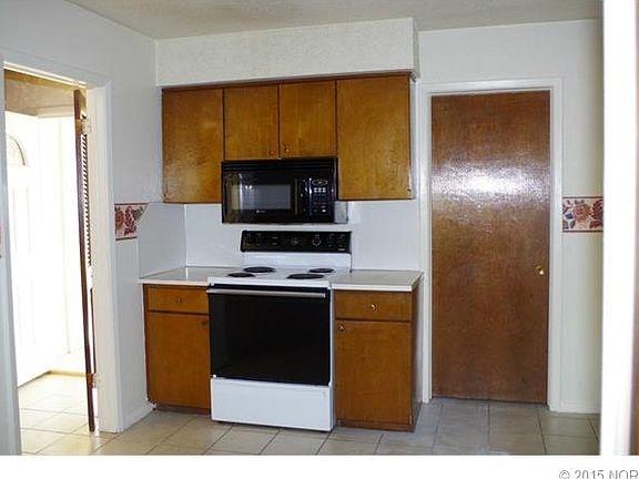 2nd image of 5920/5924 S Rockford Ave