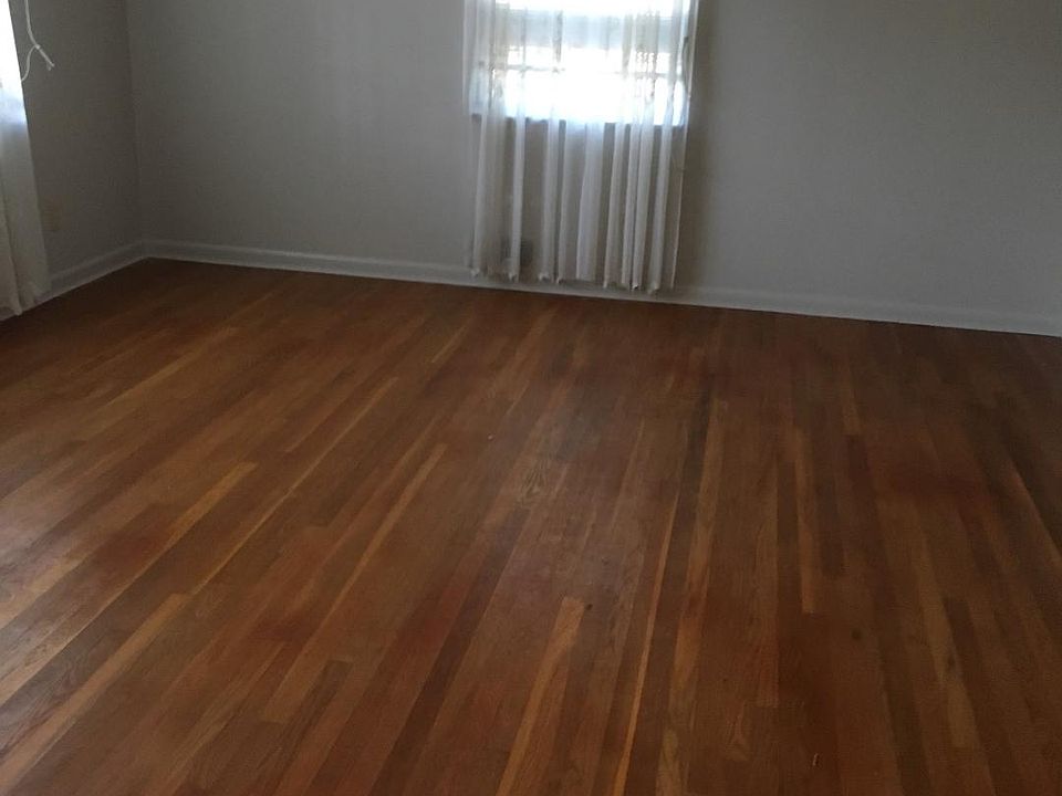 2nd image of 13 Nekoma Dr