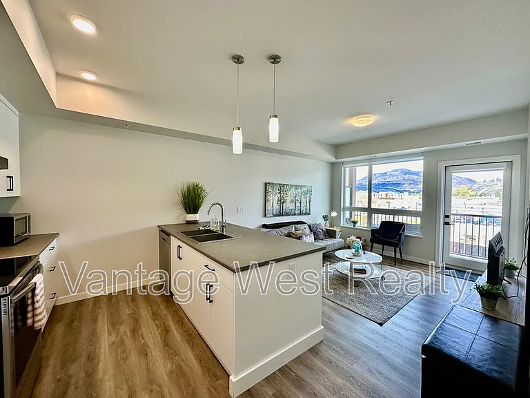 1215 Saint Paul St #304 — Photo 4
