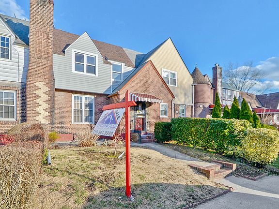 2nd image of 11549 227th St