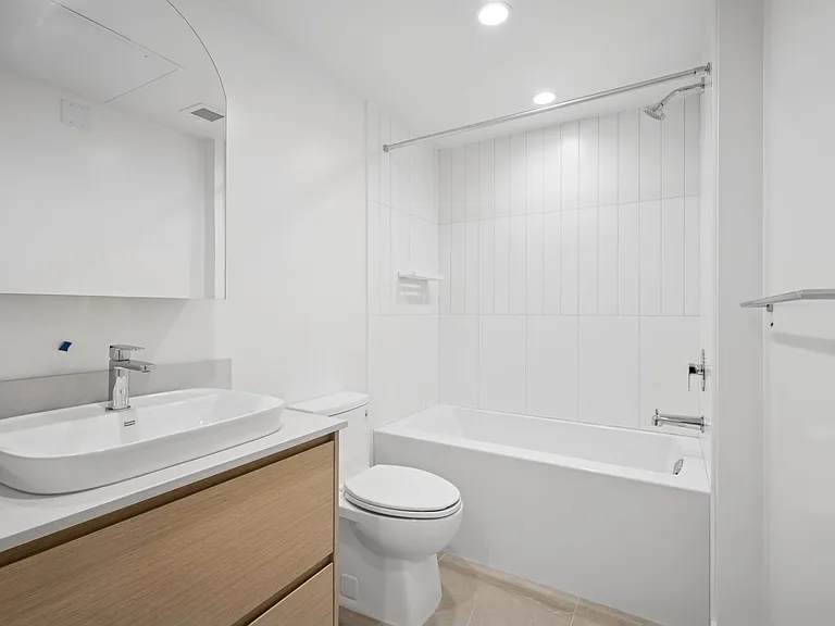 5670 Cambie St — Photo 140