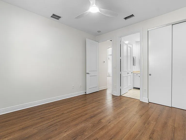 6641 Conch Ct — Photo 31