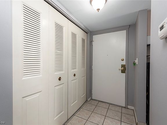3rd image of 6300 Greenwood Pkwy APT 102