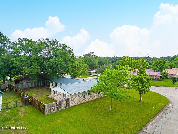 5th image of 5403 Monaco Dr