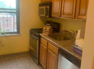 31-60 38th St #1R, Astoria, NY 11103