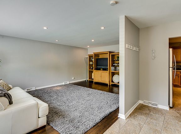 5th image of 2834 Sunnyside Ave
