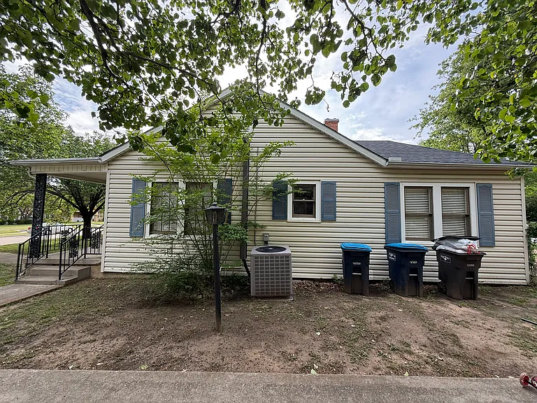 2517 Honeysuckle Ave — Photo 21