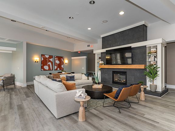2nd image of 2215 N Pickett St #204