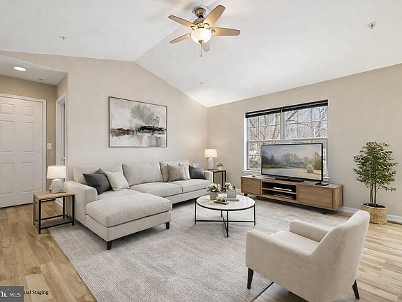 5th image of 423 Red Pump Rd