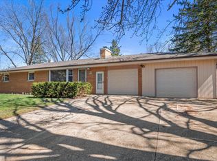 W151N7824 Hilltop DRIVE, Menomonee Falls, WI