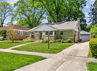 506 S Main St, Mount Prospect, IL 60056