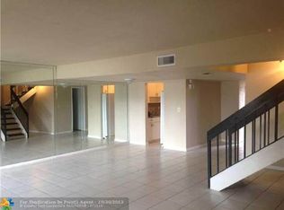 5606 NW 19th St #4, Lauderhill, FL 33313