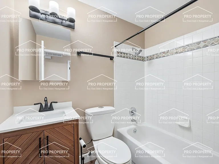 5836 Colby St — Photo 6