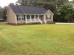 1408 Georgian Dr, Hartsville, SC 29550