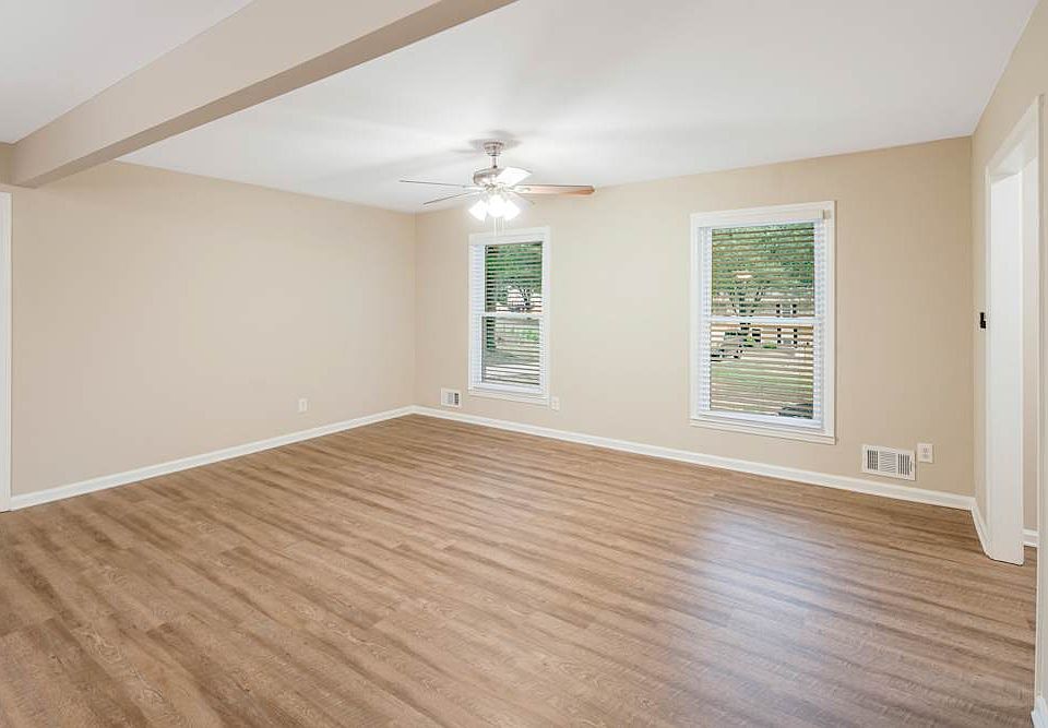 1st image of 4068 Amsbury Rd