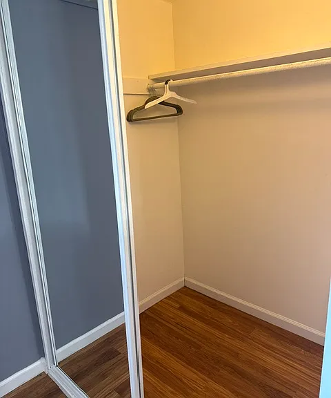 1126 Breezewood Ct — Photo 18