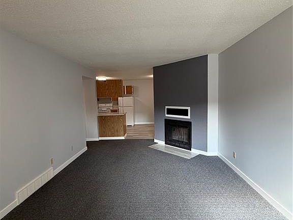 4th image of 376 Cedar Meadow DRIVE