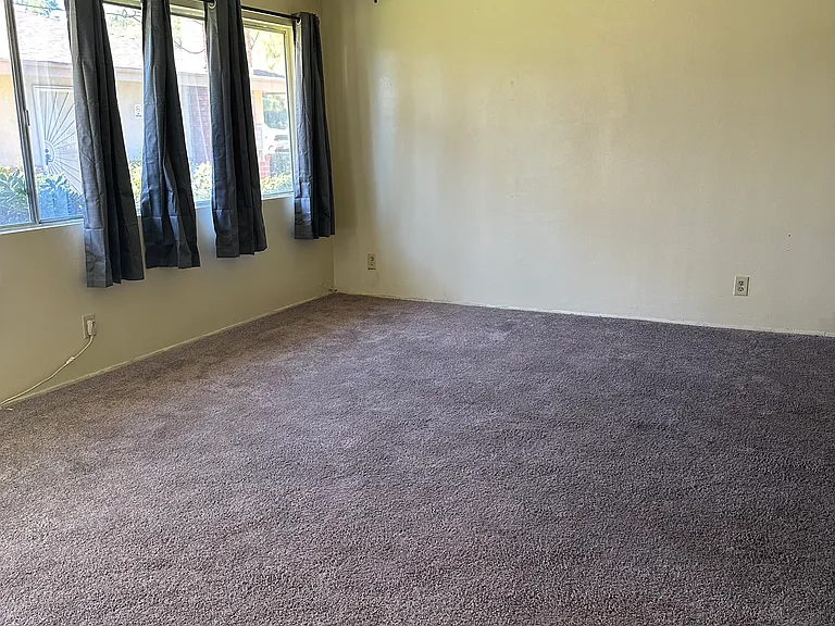 946 W Pine St #B — Photo 1