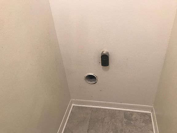 3rd image of 8350 Country Walk Dr APT B