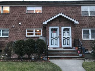 5643B 184th St, Flushing, NY 11365