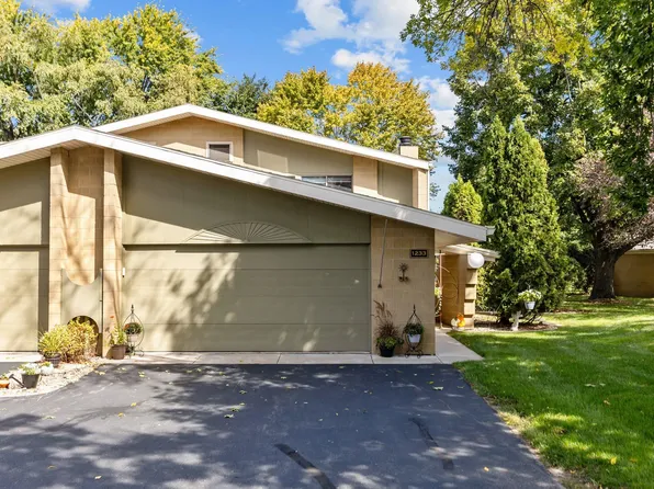 1233 W Nicolet Cir, Appleton, WI 54914