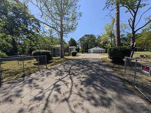 427 Crossway Rd Photo 1