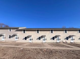 110 27th Ave N #112, Clinton, IA 52732