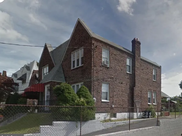 2 Hendrickson Ave, Bellmawr, NJ 08031