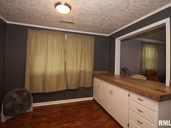 5th image of 3804 Granville Ave