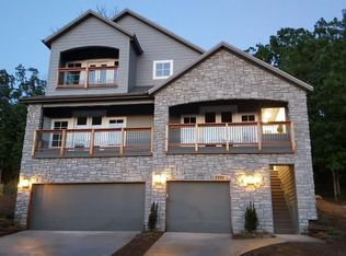 2292 N Marks Mill Ln, Fayetteville, AR 72703