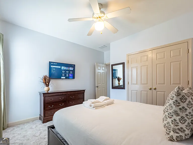 530 Waterford Dr — Photo 13