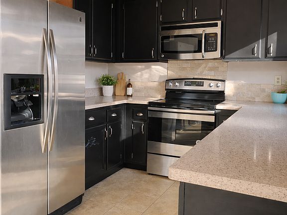 4th image of 277 Olivina Ave